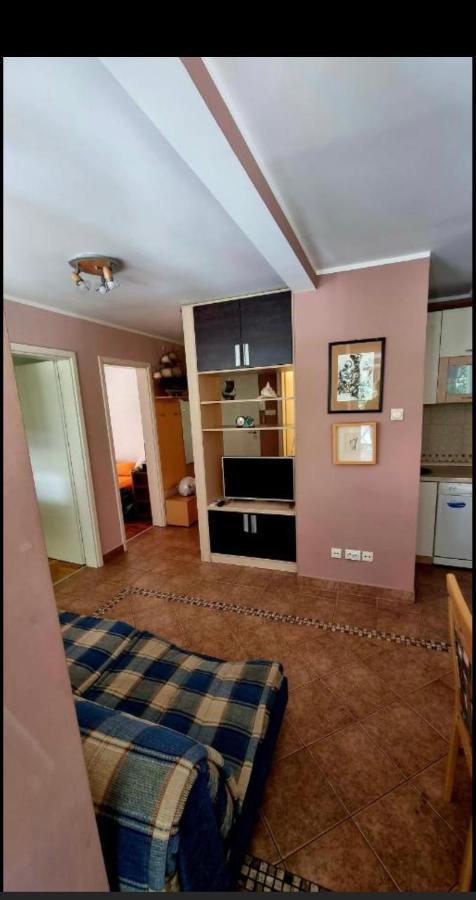 Apartman Apartman Mv *